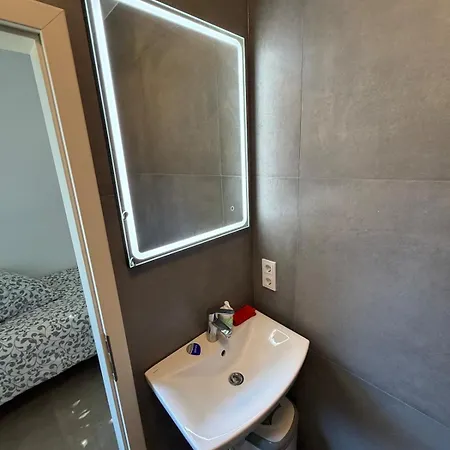 Apartment Kleines Mit Privatem Badezimmer